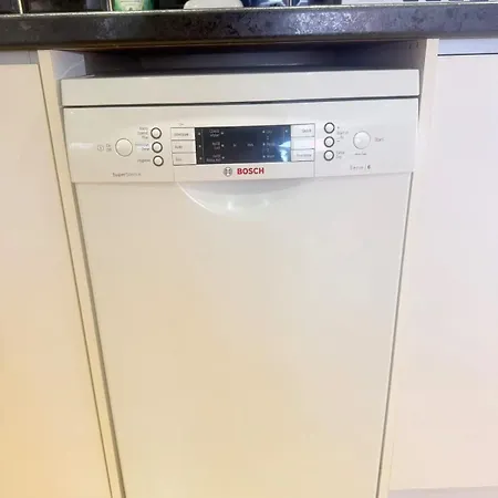 The Loft Sleeps 6 With Free Offstreet Parking Bristol