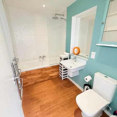 Apartment The Loft Sleeps 6 With Free Offstreet Parking Bristol